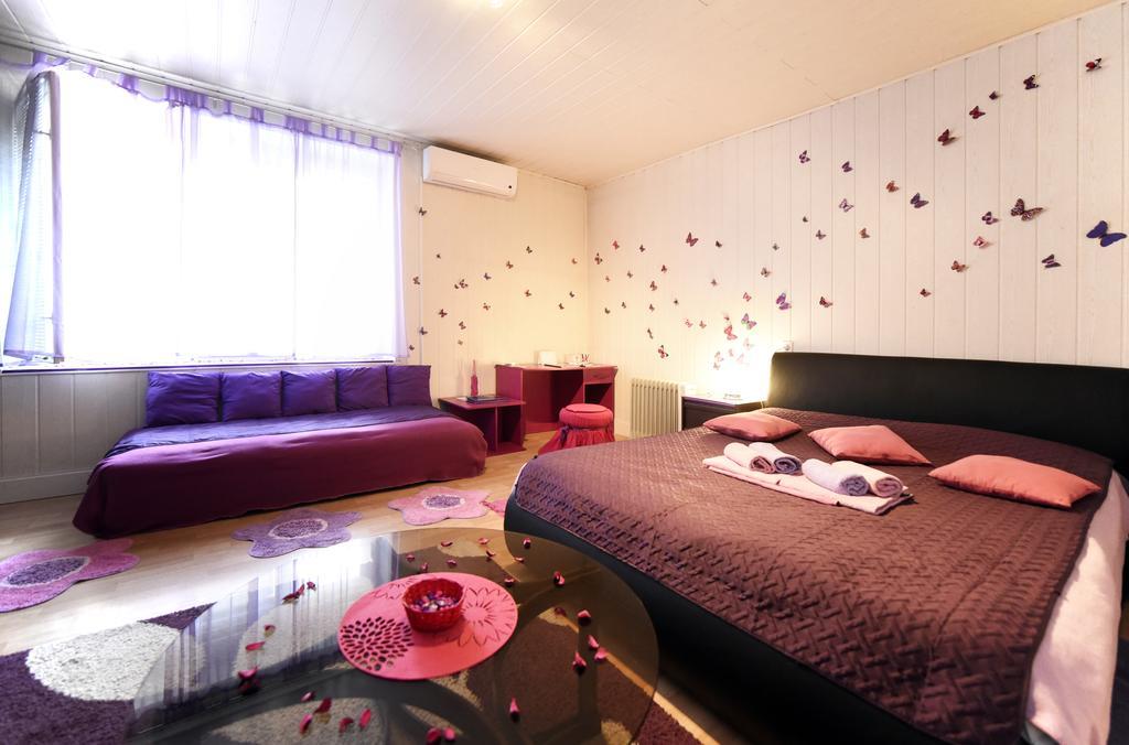 Apartment Orange Purple Blue Zagreb Exterior foto